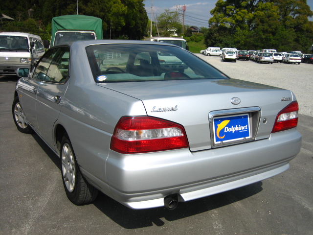 2000 Nissan Laurel