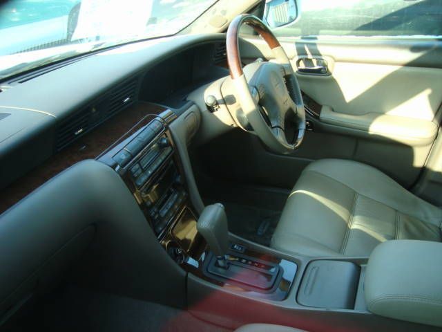 2000 Nissan Laurel