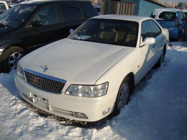 2000 Nissan Laurel