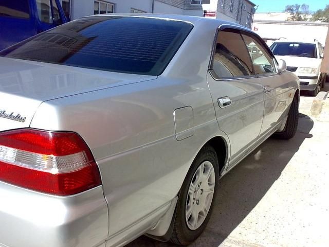 2000 Nissan Laurel