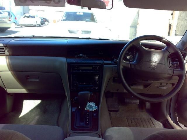 2000 Nissan Laurel