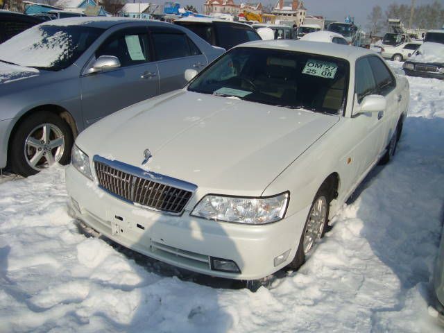 2000 Nissan Laurel