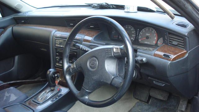 2000 Nissan Laurel