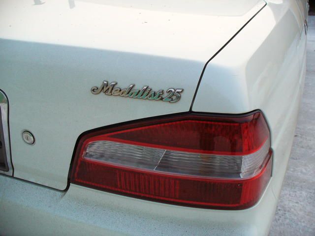 2000 Nissan Laurel