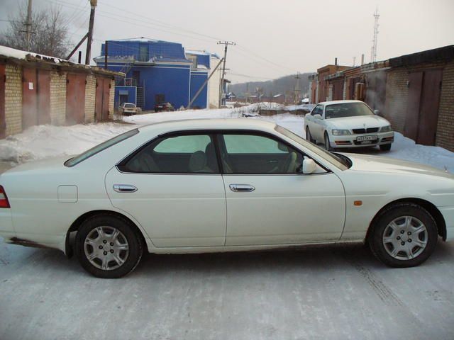 2000 Nissan Laurel