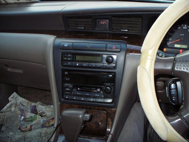 2000 Nissan Laurel