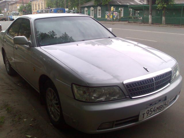 2000 Nissan Laurel