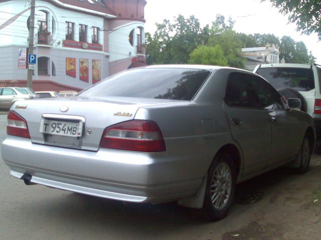 2000 Nissan Laurel
