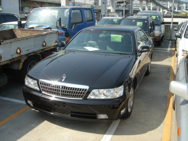 2000 Nissan Laurel Photos