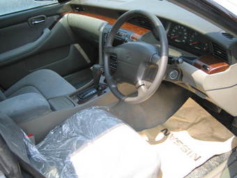 2000 Nissan Laurel Pictures
