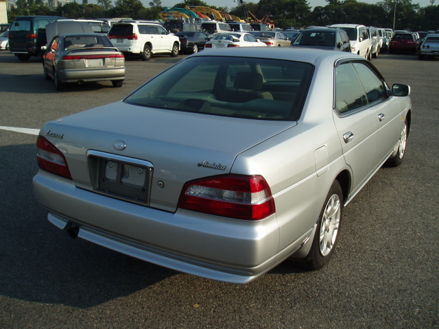 2000 Nissan Laurel Photos