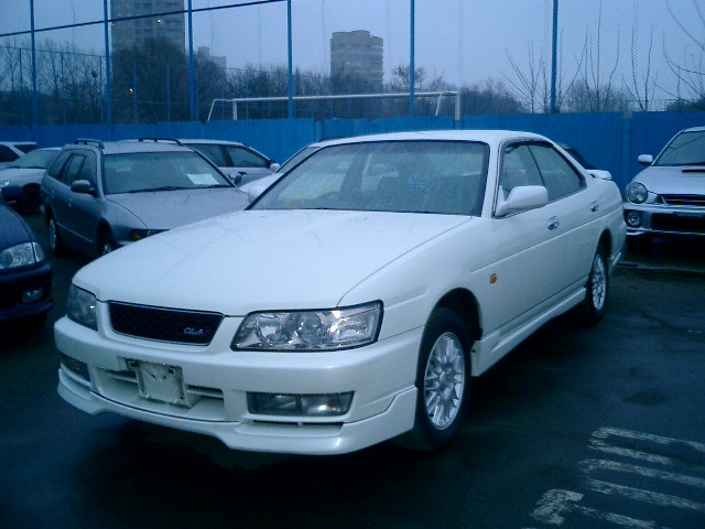 2000 Nissan Laurel Photos