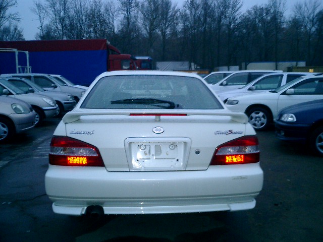 2000 Nissan Laurel Photos