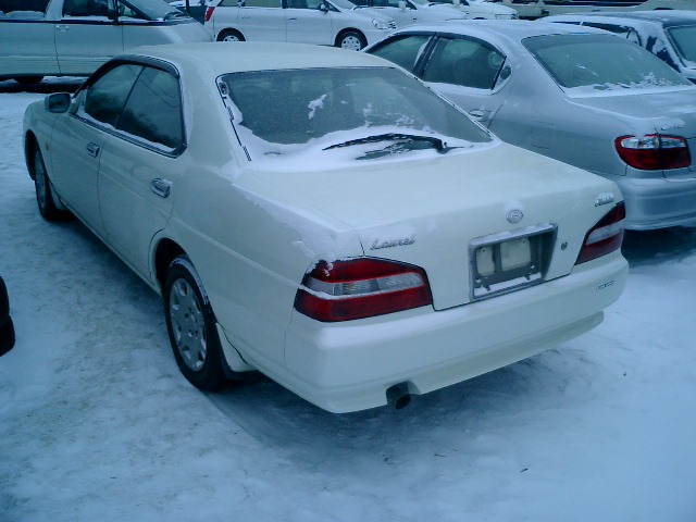 2000 Nissan Laurel Pictures