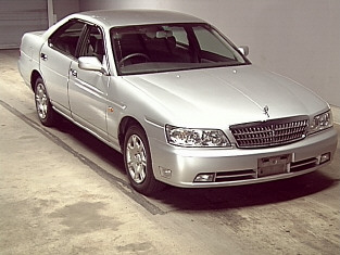 2000 Nissan Laurel Photos