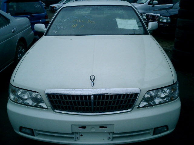 2000 Nissan Laurel Pictures
