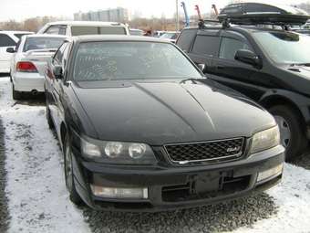 2000 Nissan Laurel Photos
