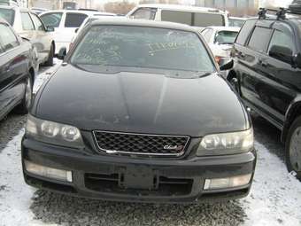 2000 Nissan Laurel Pictures
