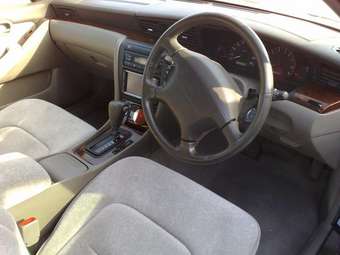2000 Nissan Laurel Pics