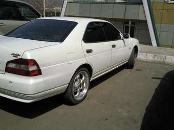 2000 Nissan Laurel Photos