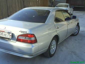 2000 Nissan Laurel Pictures