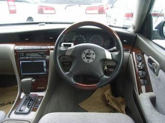 2000 Nissan Laurel Photos