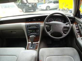2000 Nissan Laurel Photos