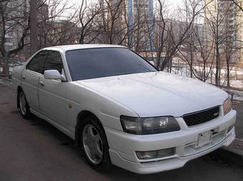 2000 Nissan Laurel Pictures