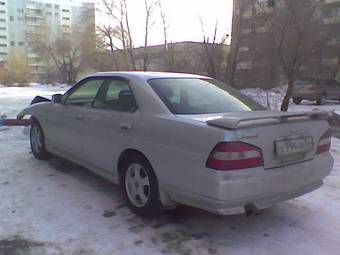 2000 Nissan Laurel Pictures