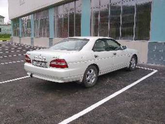2000 Nissan Laurel Images