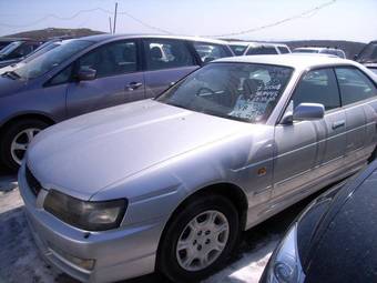 2000 Nissan Laurel Photos