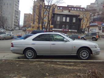 2000 Nissan Laurel Pictures