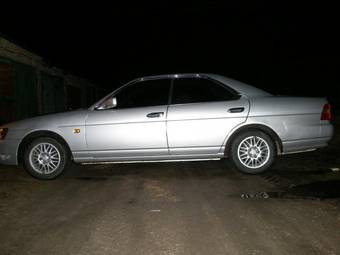 2000 Nissan Laurel Pictures