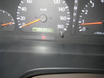 2000 Nissan Laurel Photos