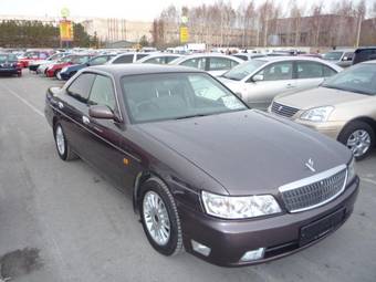 2000 Nissan Laurel Photos