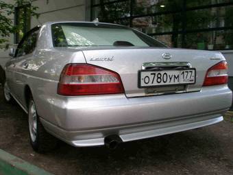 2000 Nissan Laurel Pictures