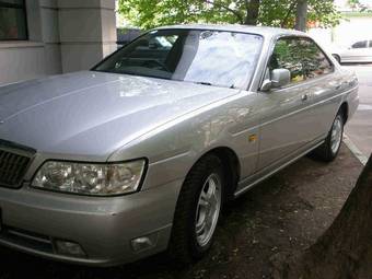 2000 Nissan Laurel Photos