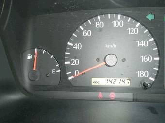 2000 Nissan Laurel Photos