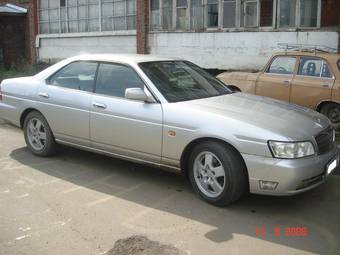 2000 Nissan Laurel Photos