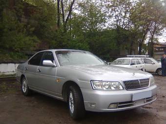 2000 Nissan Laurel Pictures