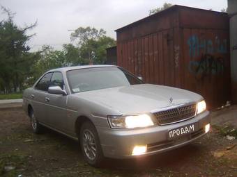 2000 Nissan Laurel Photos