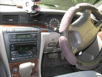 2000 Nissan Laurel Photos