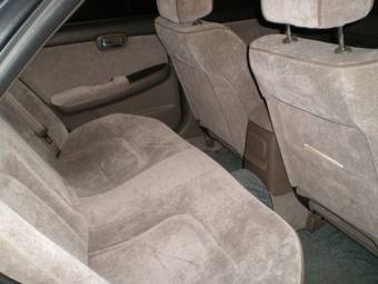 2000 Nissan Laurel Pictures