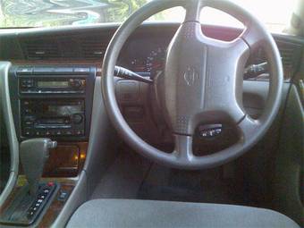 2000 Nissan Laurel Pictures