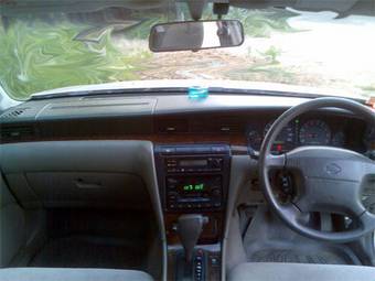 2000 Nissan Laurel Pictures