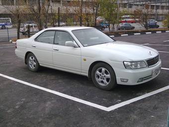 2000 Nissan Laurel Photos