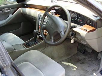 2000 Nissan Laurel Images