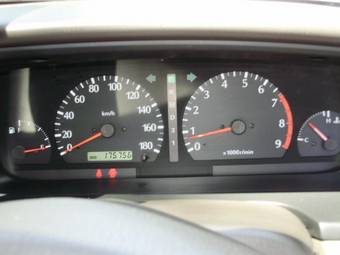 2000 Nissan Laurel Pictures