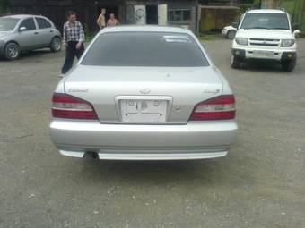 2000 Nissan Laurel Pictures