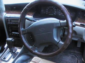 2000 Nissan Laurel Pictures